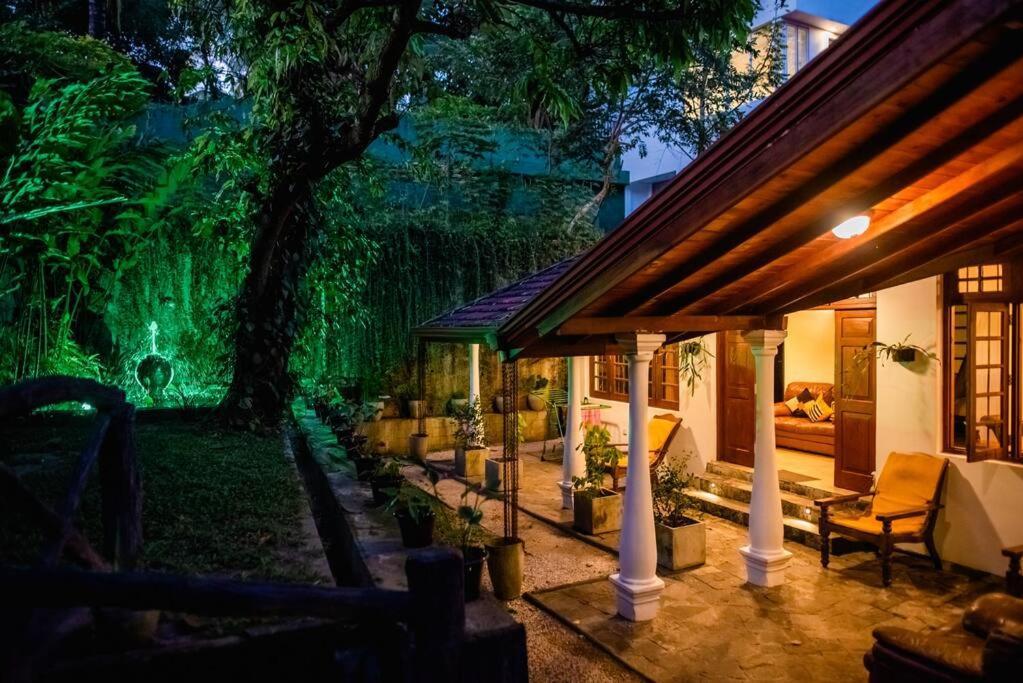 Colonial Residence Kandy Villa Exterior foto